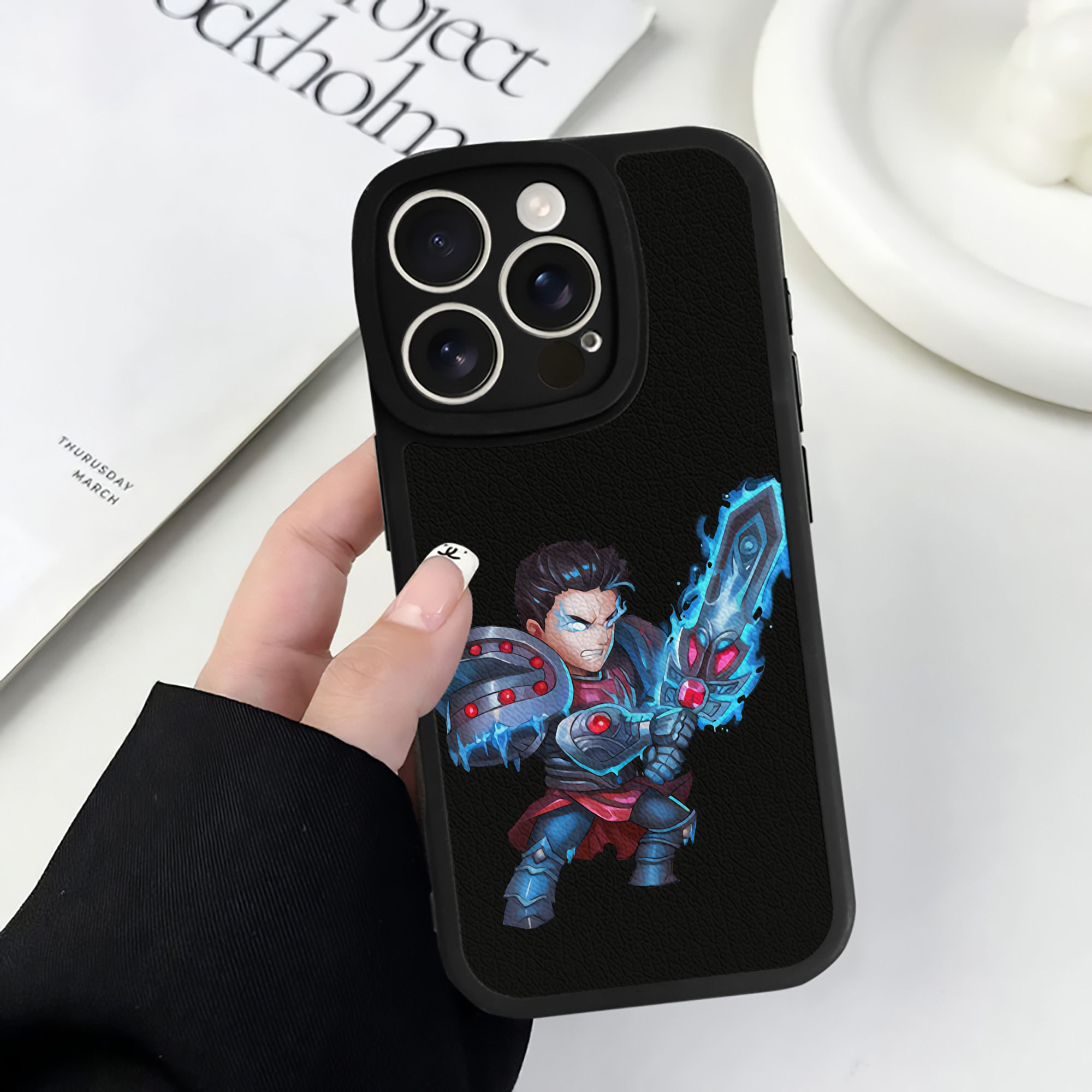 リーグ・オブ・レジェンド League of Legends LOL 【iPhone 16シリーズ対応】シリコンスマホケース（レザー調） 材質：シリコン